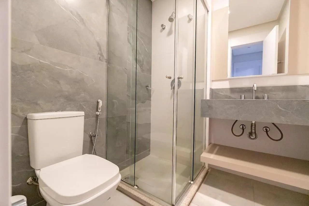 Porto Madero - Apartamento Alto Padrao Em Condo Com Piscina Bombinhas